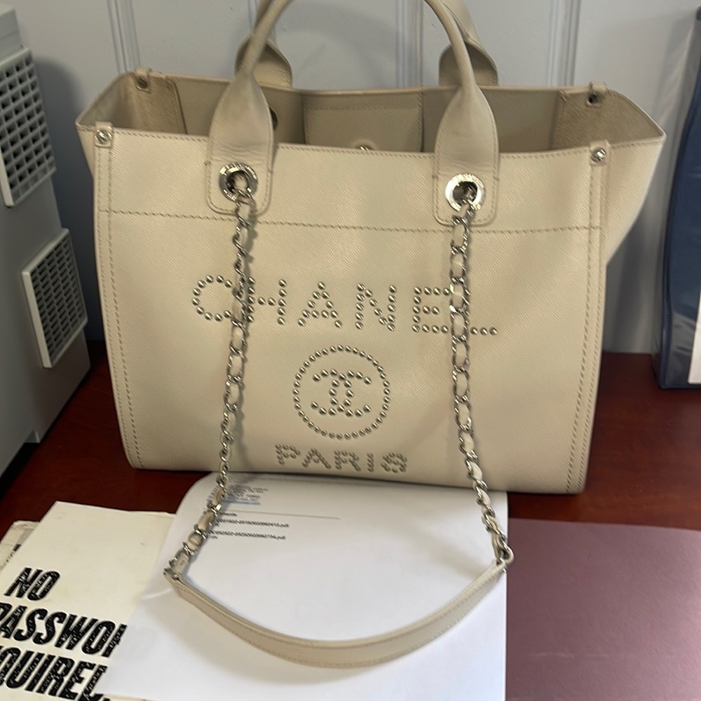 AUTHENTIC CHANEL SHOPPING BAG
